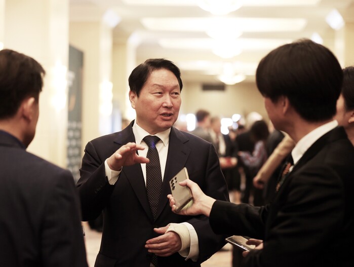 “2030년까지 메모리 부족” 최태원...