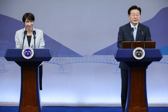 李대통령 “한일관계, 지역으로 확장”...