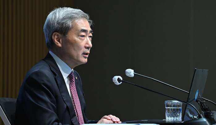 3년 6개월 만에 금리 인상...신현...